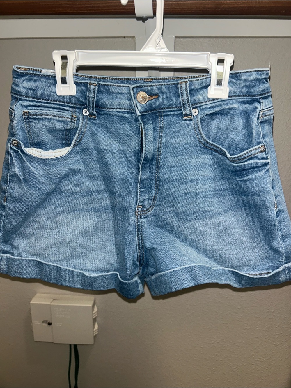 American Eagle Light Wash Denim Women’s Shorts